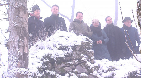 Gruppenbild auf der Burg Hohengenkingen (Quelle: BWeins)